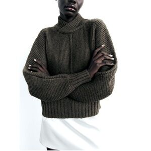 ZARA GREEN CHUNKY SEAMED RIBBED KNIT SWEATER